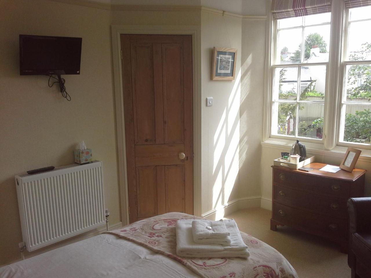 The Old Vicarage B & B Barnstaple Esterno foto